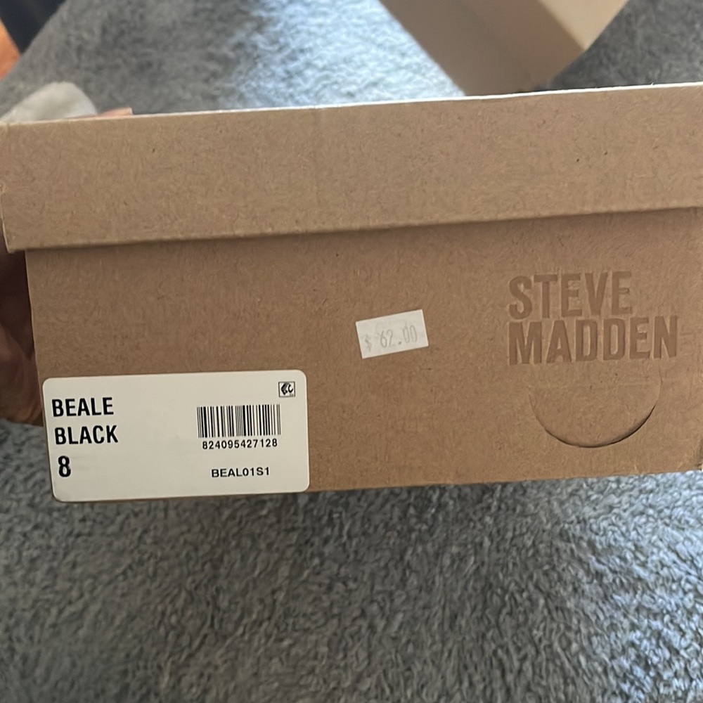Steve Madden - Picture 4 of 4